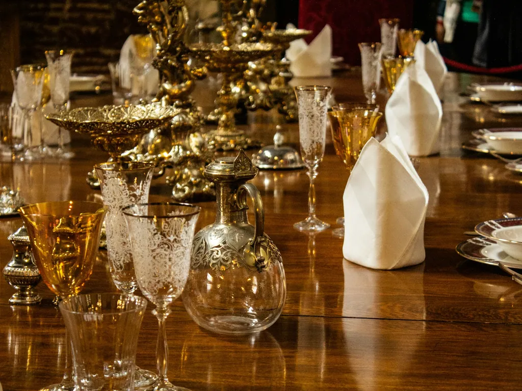 Elegant hospitality glassware context